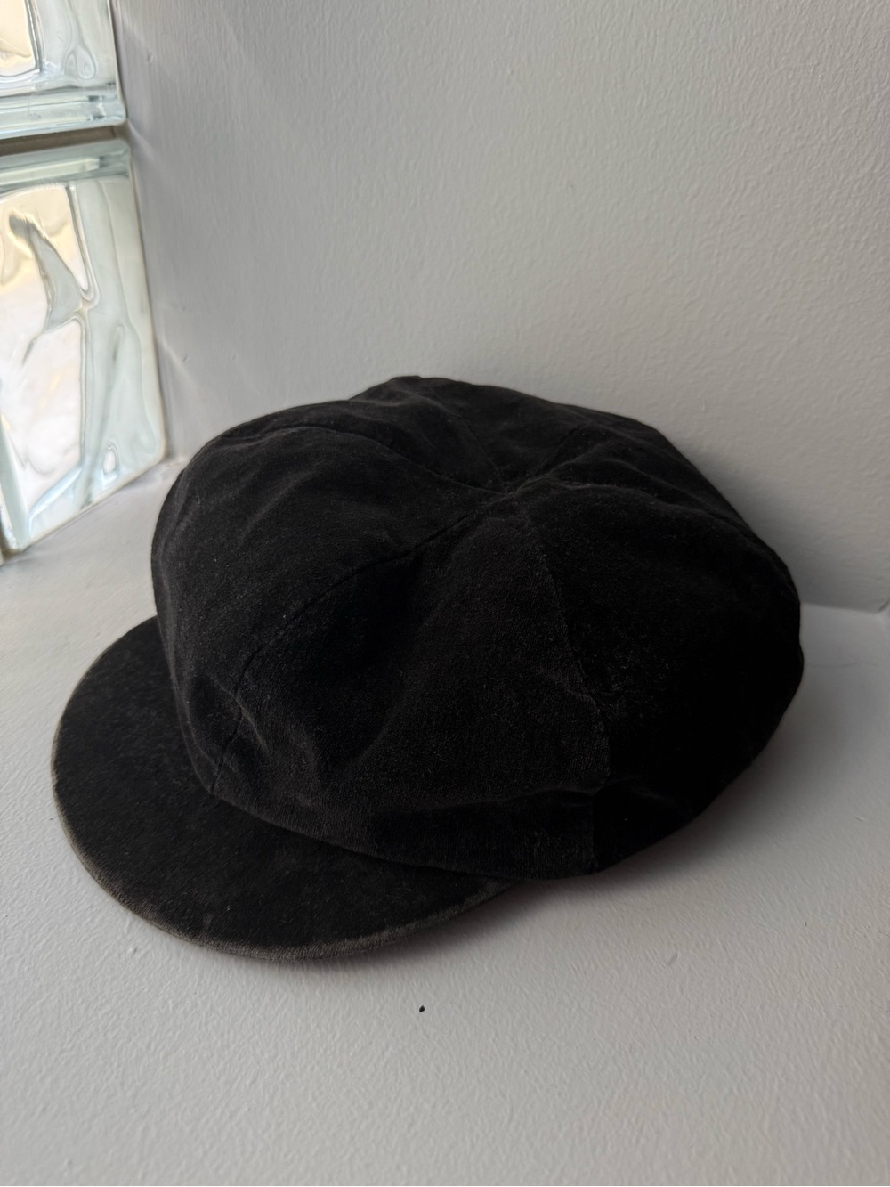 Vintage 90s Y2K Velvet Black Lined Newsboy Cap Cabby Dark Academia Puffy Hat M/L